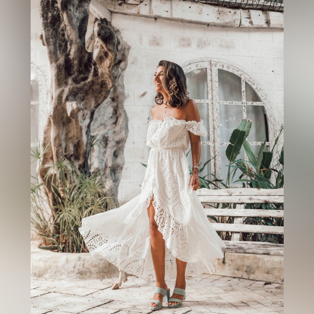 Le Salty label Mallorca gown